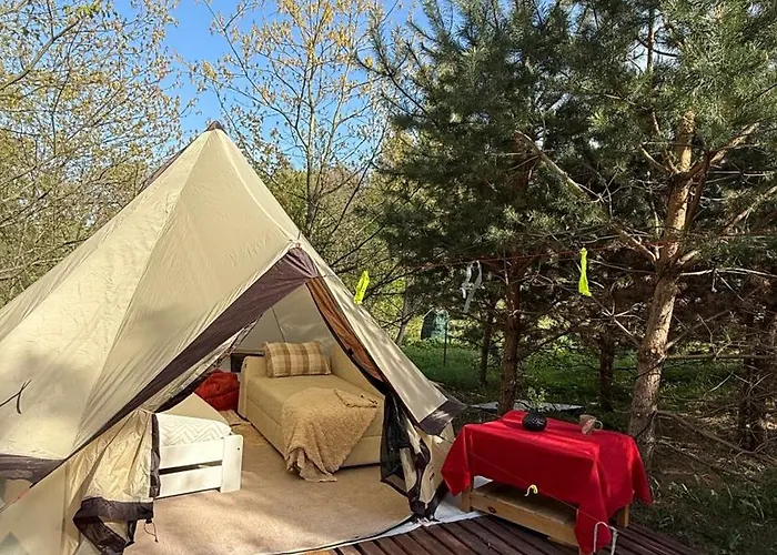 Glamping Under The Pines Lyxtält Vilnius